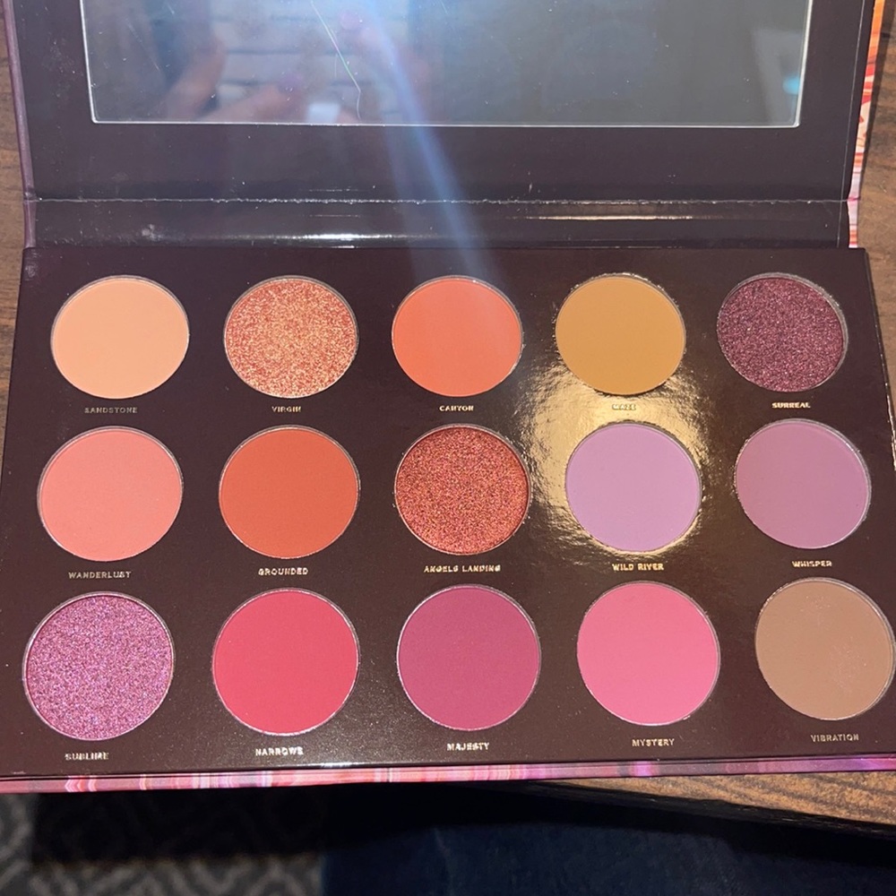 Hipdot Zion Eyeshadow Palette